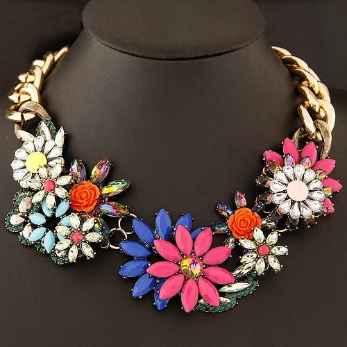 Luxurious Gems Mingled Wealthy Flowers Pendants Thick Golden Chain ...